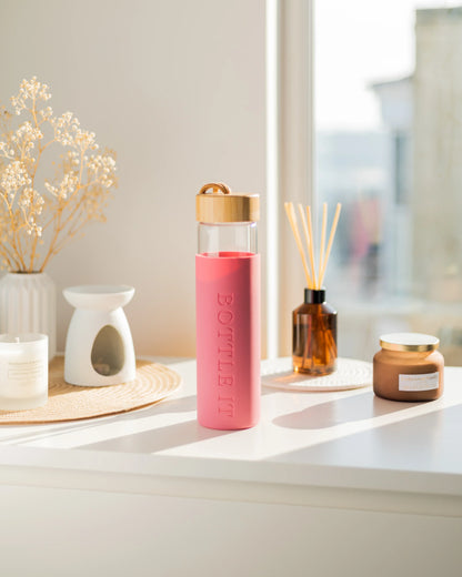 Rosewater pink borosilicate glass water bottle 750ml with bamboo lid